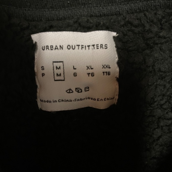 Urban Outfitters Cozy Pullover – Geometric Stripe – Women's Size M - Picture 3 of 6